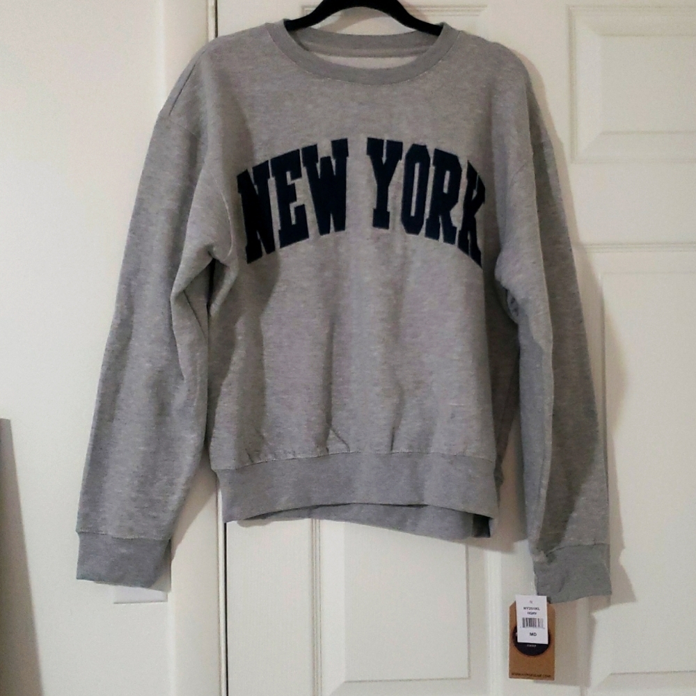New York M gray sweatshirt New w/tags